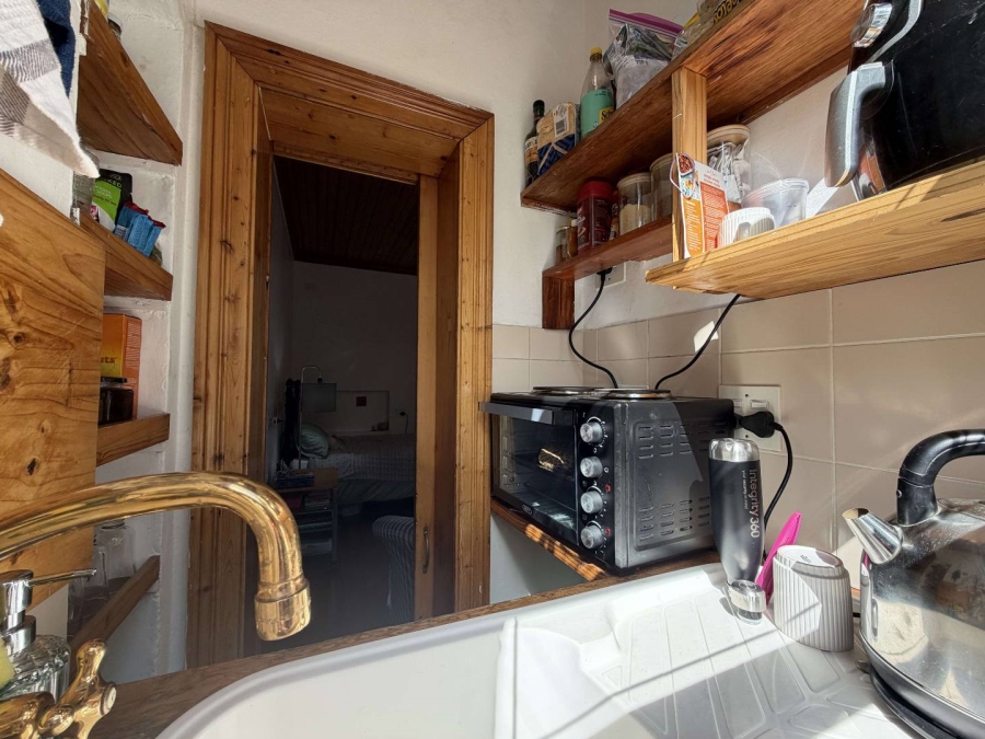 To Let 1 Bedroom Property for Rent in Rondebosch Village Western Cape